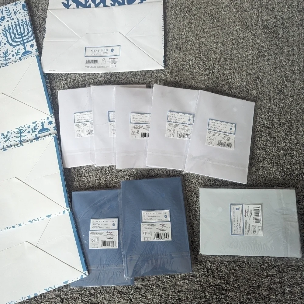 NWT Hanukkah Gifting Set 13 Pieces